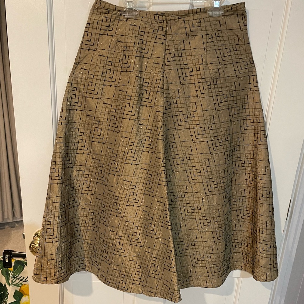 Talbots NWOT Elegant Geometric Patterned Tan Skirt